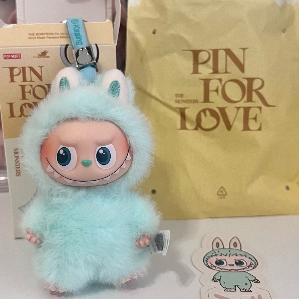 Authentic Popmart Pin for Love Labubu: I